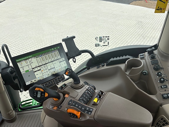 John Deere 6R185 14 of 23
