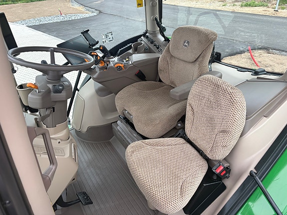 John Deere 6R185 18 of 23