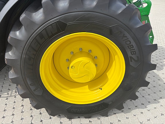 John Deere 6R185 8 of 23