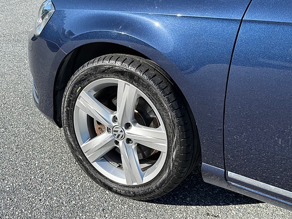 Volkswagen Passat 6 of 22