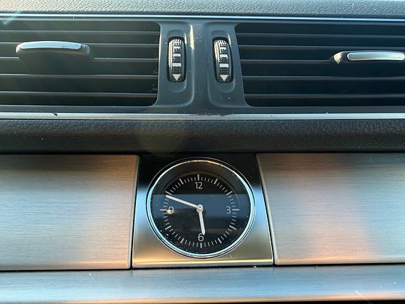Volkswagen Passat 17 of 22