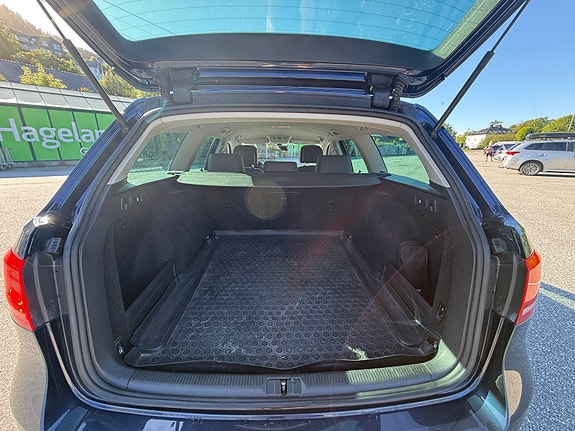 Volkswagen Passat 21 of 22