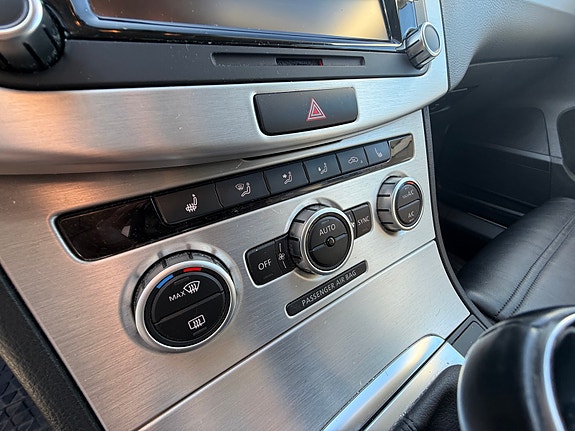 Volkswagen Passat 16 of 22