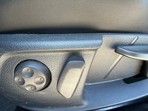 Volkswagen Passat 18 of 22