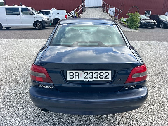 Volvo C70 4 of 5