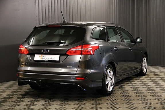 Ford Focus 8 of 21