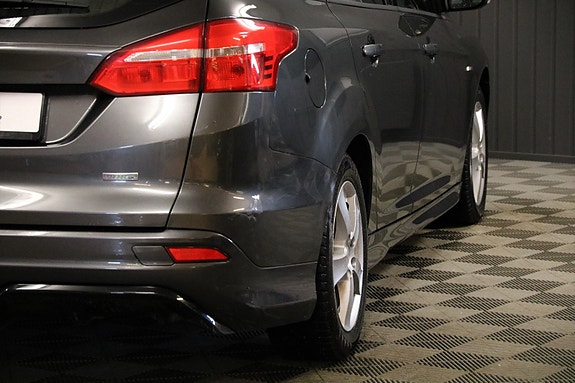 Ford Focus 11 of 21