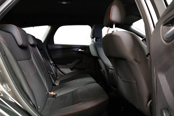 Ford Focus 16 of 21