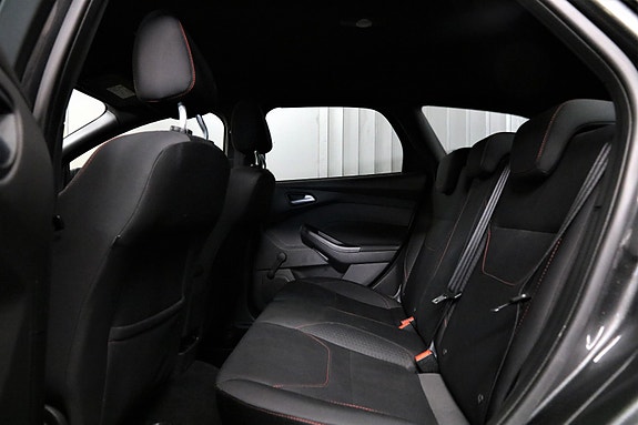 Ford Focus 15 of 21