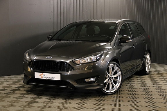 Ford Focus 3 of 5