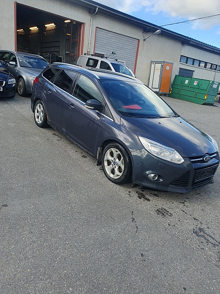 Ford Focus 2 of 23