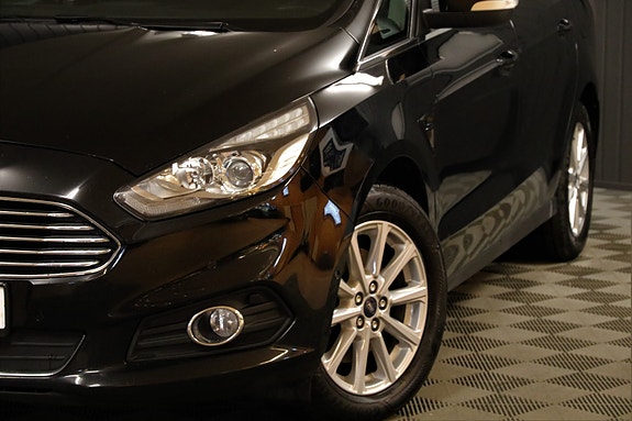 Ford S-MAX 4 of 5