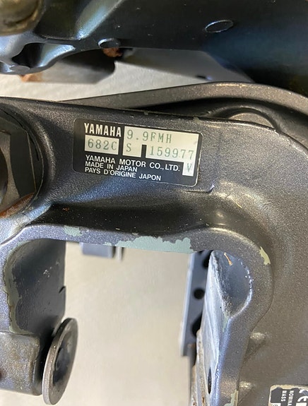 Yamaha 9.9 kort stamme med rorkult og kit for fjernstyring, ny 703 kontrollboks 3 of 4