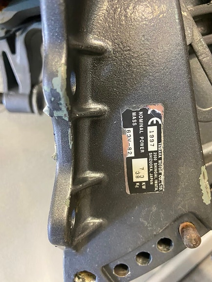Yamaha 9.9 kort stamme med rorkult og kit for fjernstyring, ny 703 kontrollboks 4 of 4
