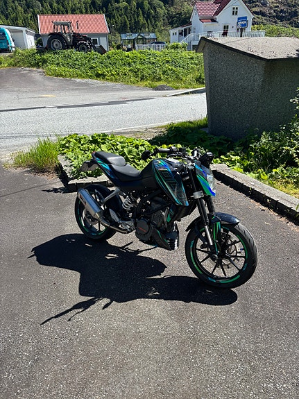 KTM 125 Duke 4 of 8
