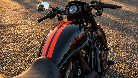 Harley-Davidson VRSCDX Night Rod Special, V&H 8 of 23