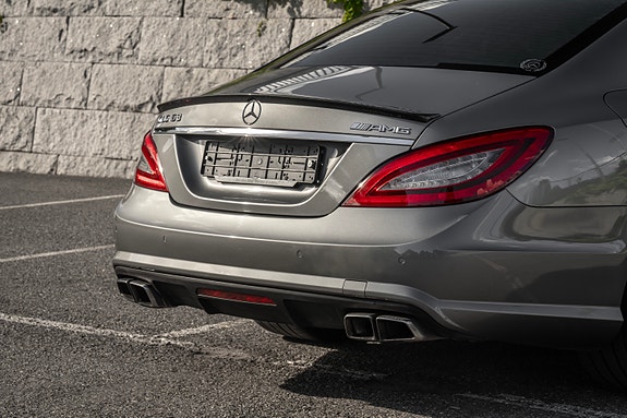 Mercedes-Benz CLS63 5 of 5
