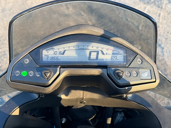 Honda VFR 800 X Crossrunner 6 of 6