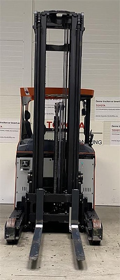 Toyota RRE140HE 3 of 4