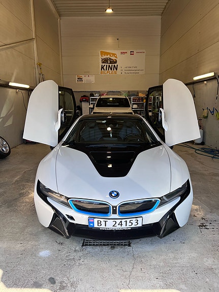 BMW i8 9 of 30