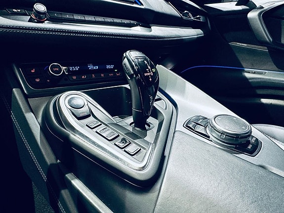 BMW i8 23 of 30