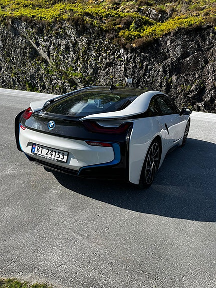 BMW i8 12 of 30