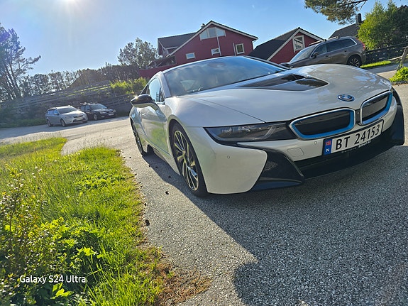 BMW i8 3 of 30