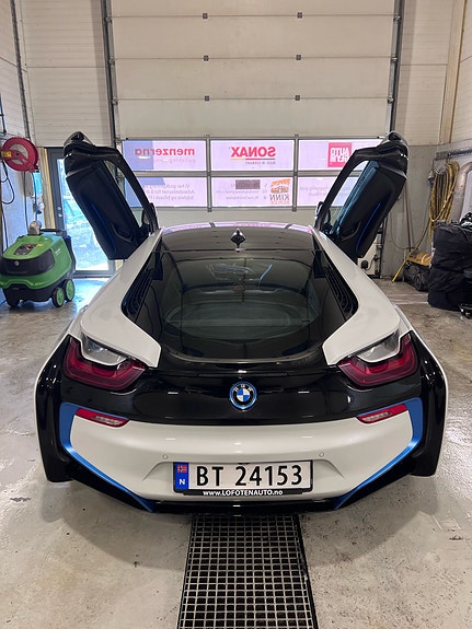 BMW i8 4 of 30
