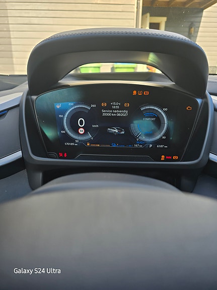 BMW i8 14 of 30