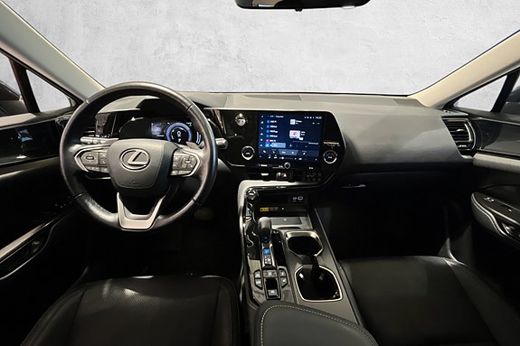 Lexus NX450h 10 of 19