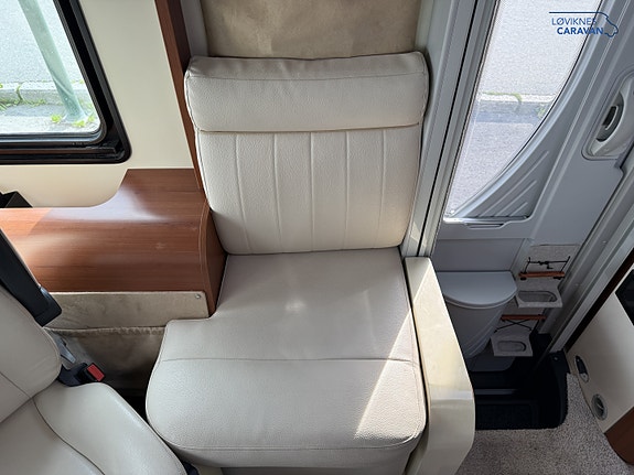 Mobilvetta K-Yacht 89 Tekno Lin - Hydrauliske støttebein - Senkeseng 15 of 30