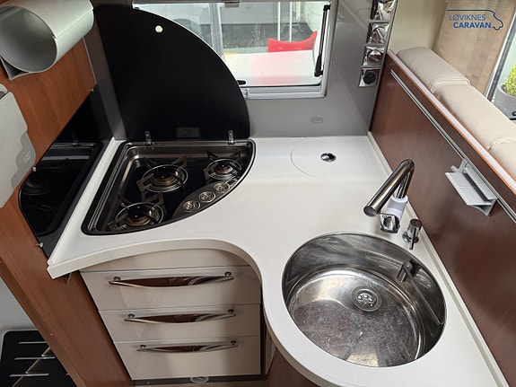 Mobilvetta K-Yacht 89 Tekno Lin - Hydrauliske støttebein - Senkeseng 21 of 30