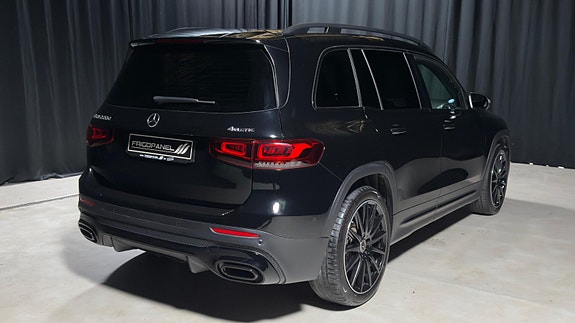 Mercedes-Benz GLB220 d 3 of 5