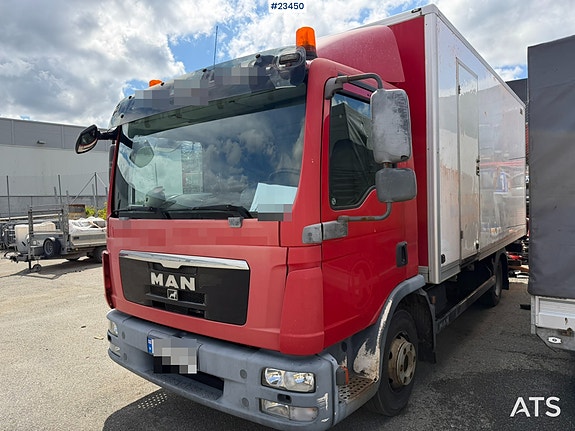 MAN TGL 8.220 4x2 skapbil m/ 2t lift