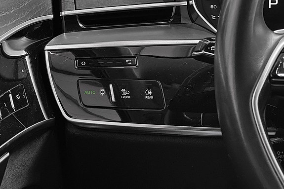 Audi A8 15 of 30