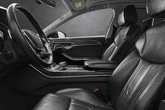 Audi A8 13 of 30