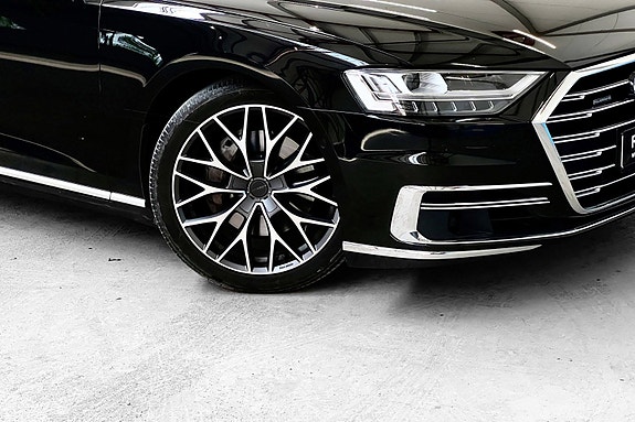 Audi A8 5 of 30