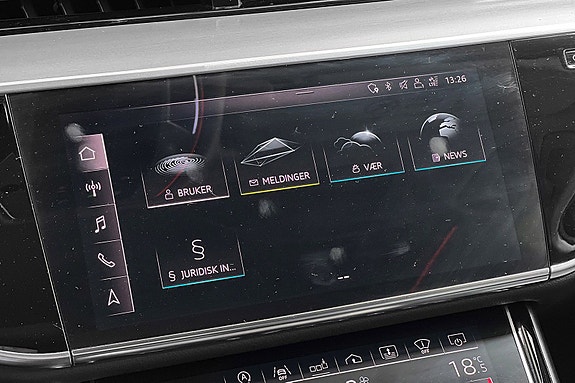 Audi A8 25 of 30