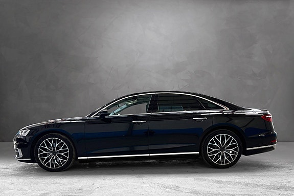 Audi A8 12 of 30