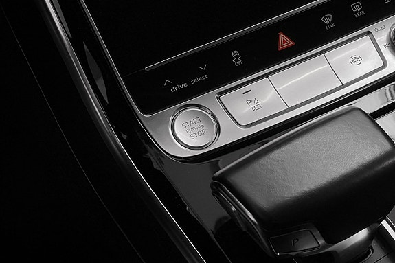 Audi A8 20 of 30