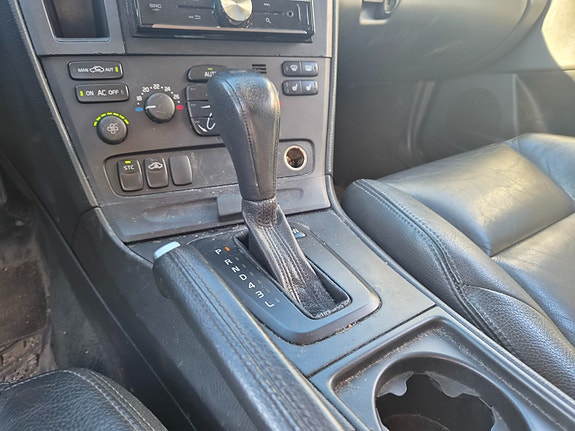 Volvo V70 9 of 17