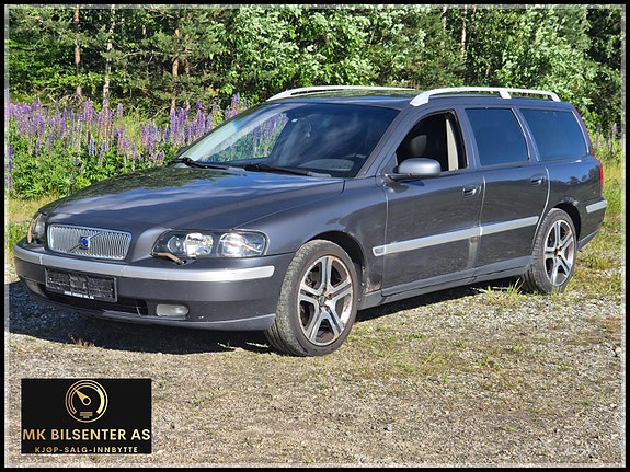 Volvo V70 2 of 17