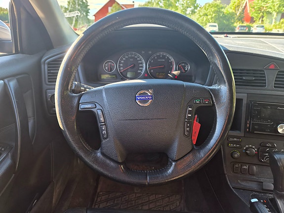 Volvo V70 7 of 17