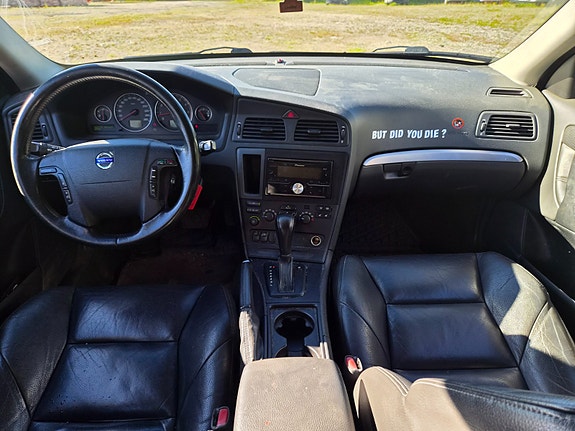 Volvo V70 8 of 17