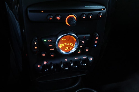 MINI Countryman Cooper D 18 of 21