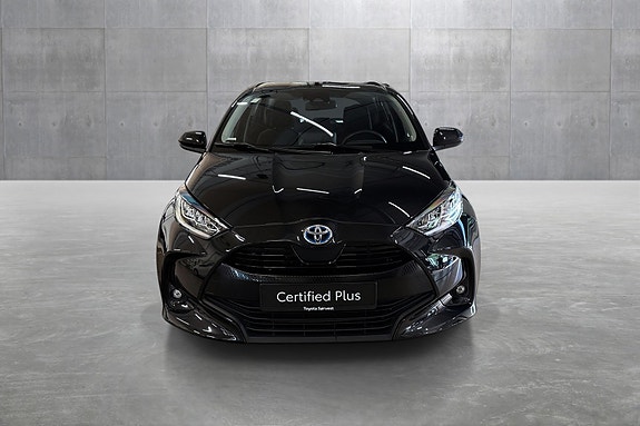 Toyota Yaris 8 of 27
