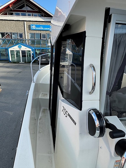 Quicksilver 705 Pilothouse - MVA-båt - Mercury V6 225 - Trollingmotor - Henger 14 of 30