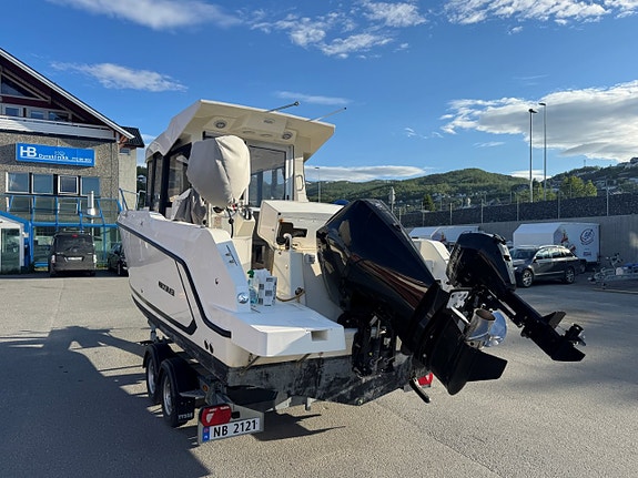 Quicksilver 705 Pilothouse - MVA-båt - Mercury V6 225 - Trollingmotor - Henger 9 of 30