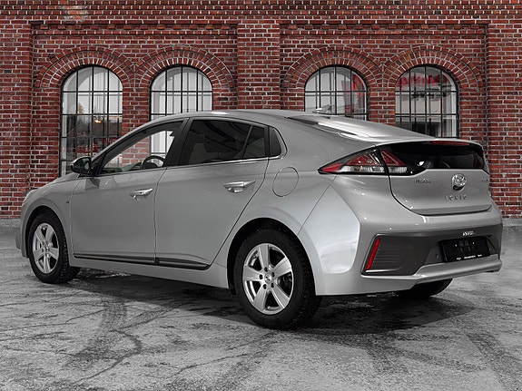 Hyundai IONIQ 5 of 5