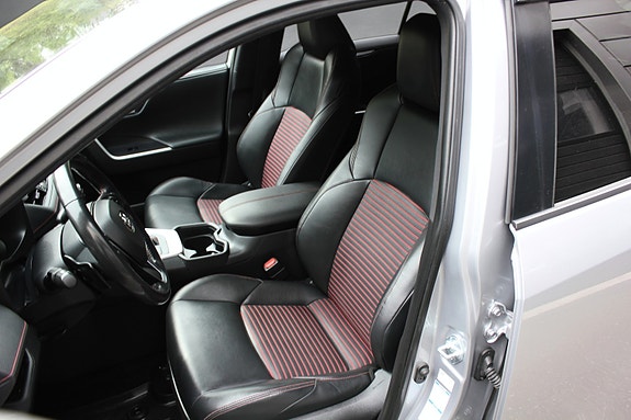 Toyota RAV4 14 of 20